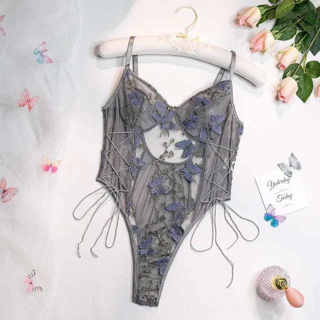 Selene | Broderet sommerfugle-bodysuit